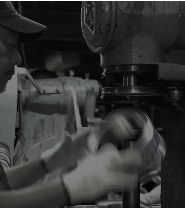 代表取締役社長 亀井 亮介